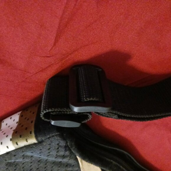 Licenced NFL New Orleans Saints Womans Black and Gold Shoulder Bag with Tag - Picture 5 of 6